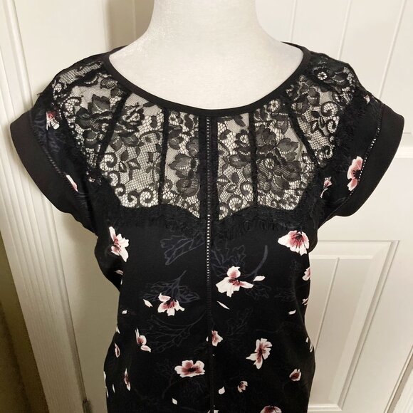 RW&CO Black cherry blossom print top w/ floral lace neckline ~ XS SMALL shirt - Picture 5 of 16